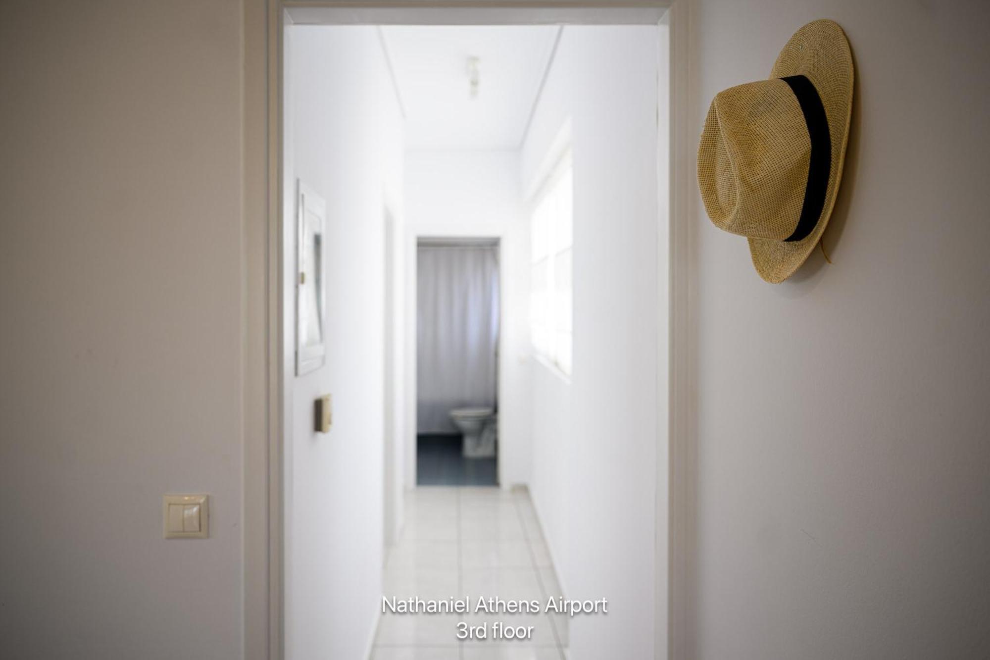 Nathaniel Athens Airport Spata  Luaran gambar