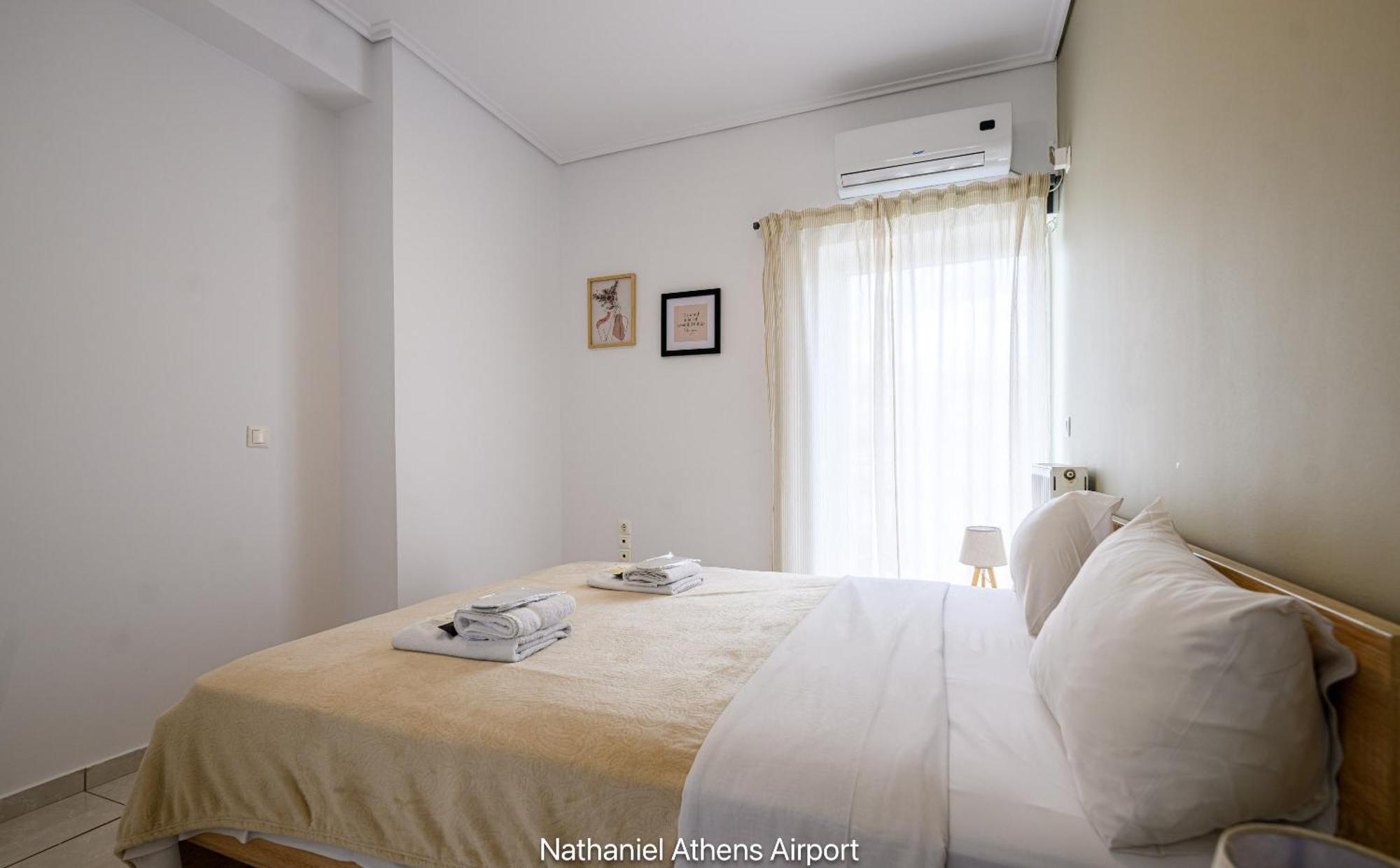 Nathaniel Athens Airport Spata  Luaran gambar
